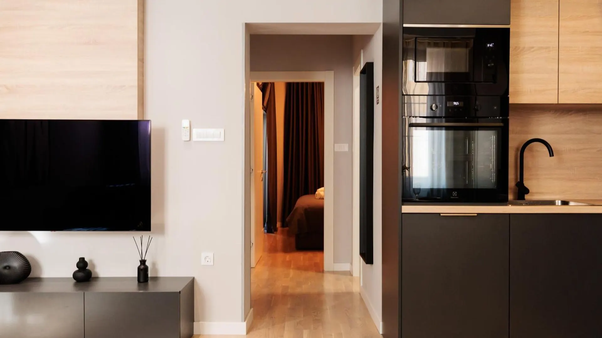 Zarina Apartment - Old Town Center زادار