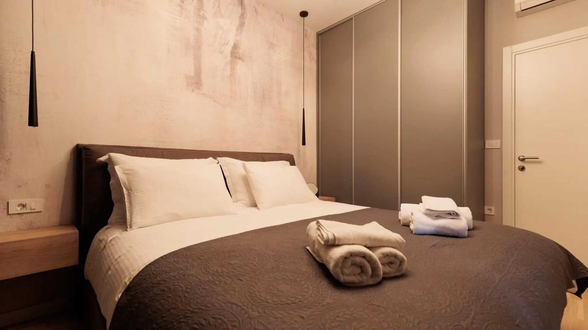 Zarina Apartment - Old Town Center زادار